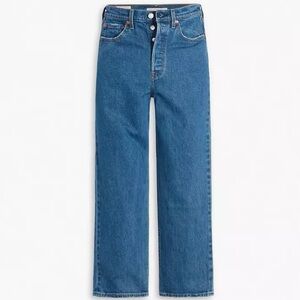 SOLD | Levi’s | Ribcage Straight Ankle | 25